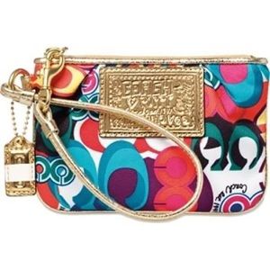 Coach Poppy “Pop C” Glam Wristlet. NWOT.